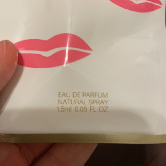 NWT Prada Candy Kiss Perfume Sample - Picture 9 of 10